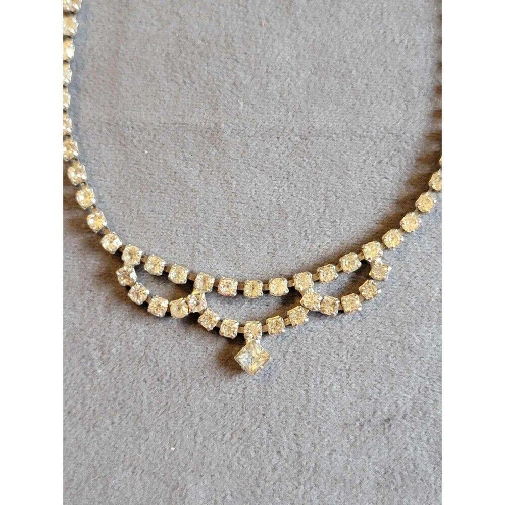 Vintage Rhinestone Necklace / 15" long